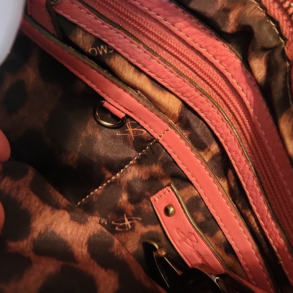 B. Makowsky Leather Crossbody Bag, Pink w/ Animal Print Lining. - Picture 9 of 10